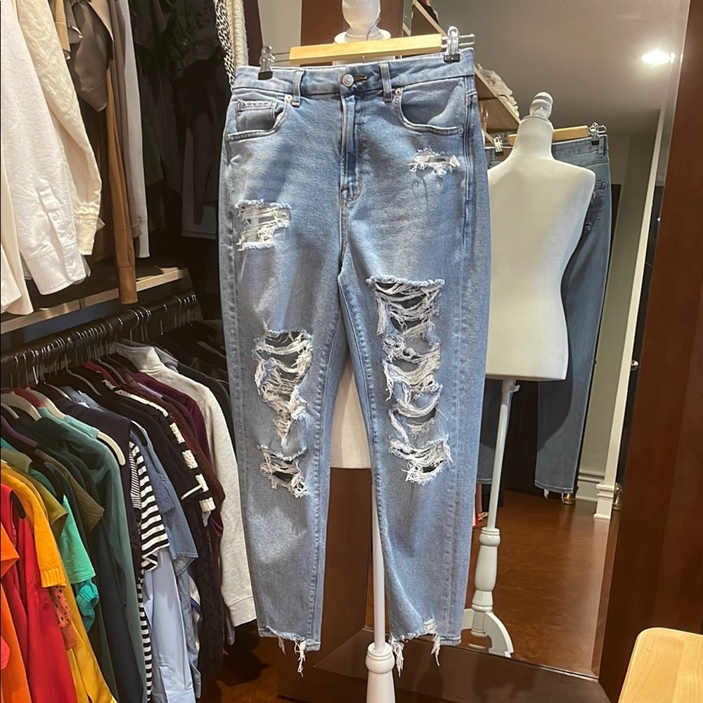 American Eagle Distressed Blue Jeans